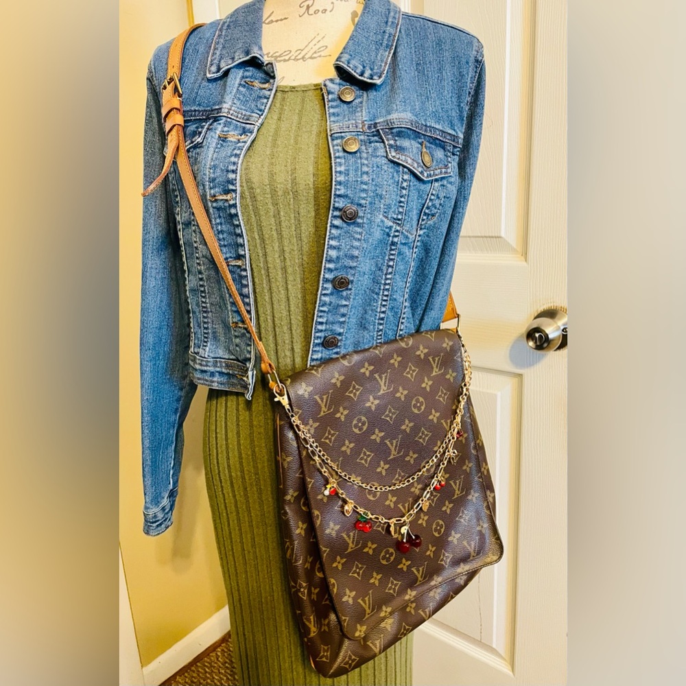 Louis Vuitton Musette Monogram Crossbody Bag